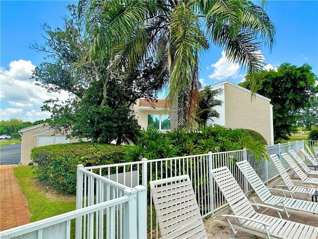 416 Bristle Cone LN 9, Naples, FL 34113