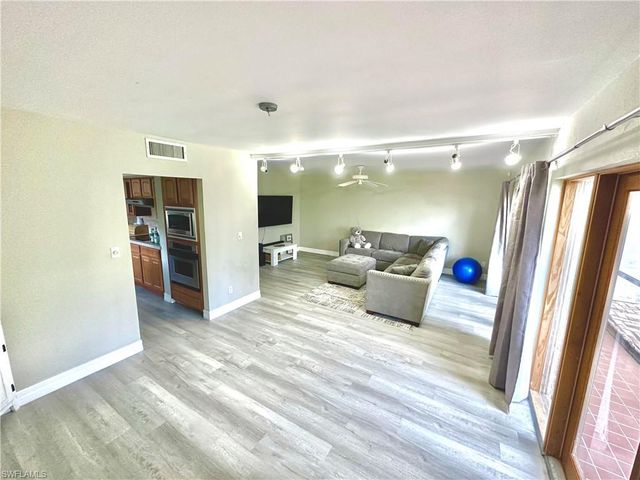 416 Bristle Cone LN 9, Naples, FL 34113