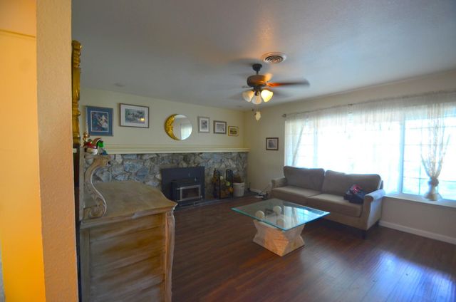 232 Oak Ave, Galt, CA 95632