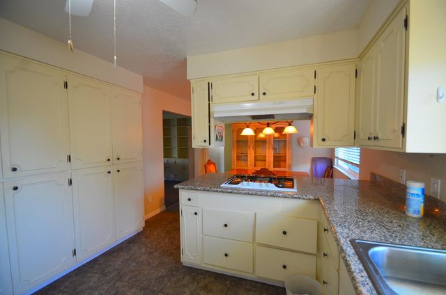 232 Oak Ave, Galt, CA 95632