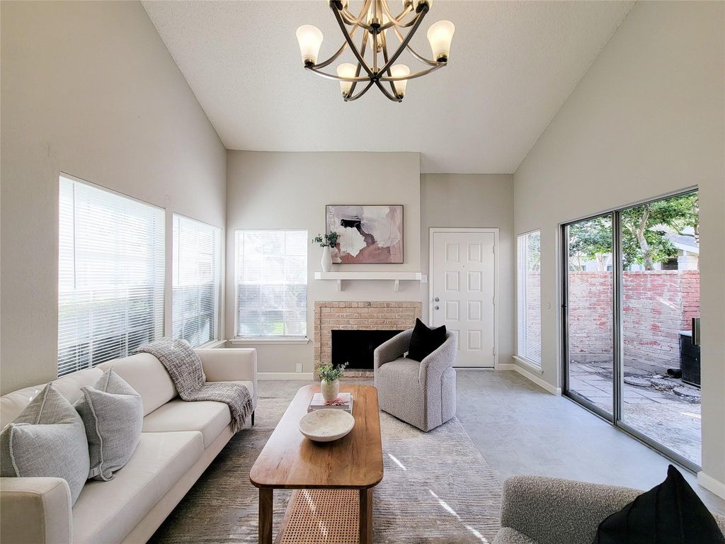 13014 Leader Street 928, Houston, TX 77072