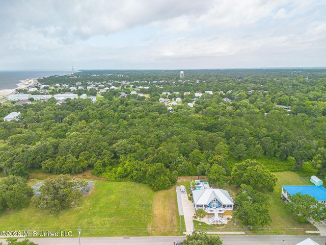 212 S Island View Avenue, Long Beach, MS 39560