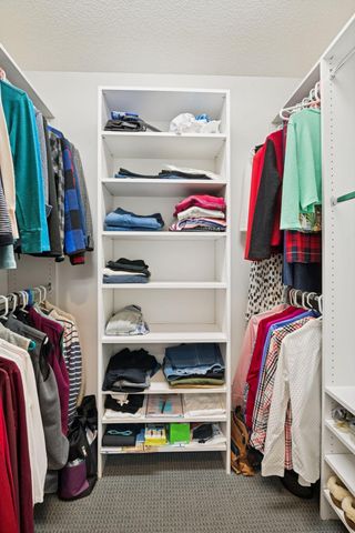 337 Willoughby Way W, Minnetonka, MN 55305