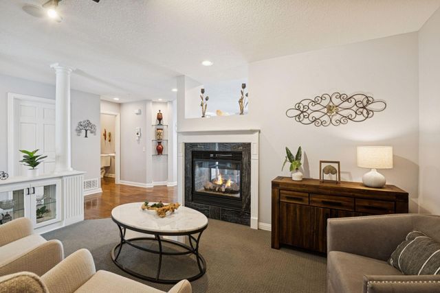 337 Willoughby Way W, Minnetonka, MN 55305