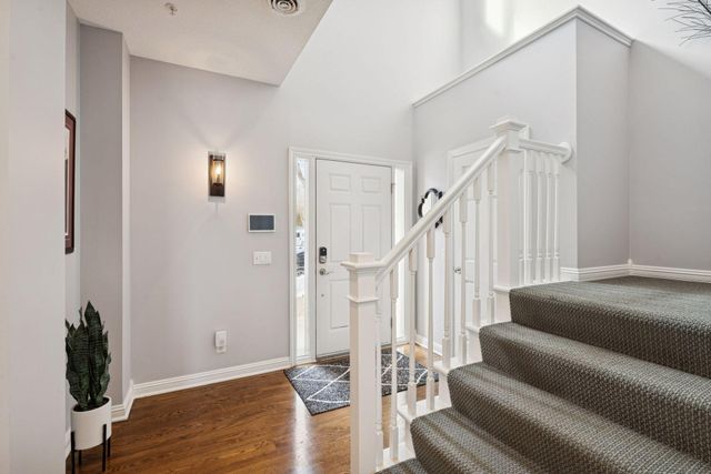 337 Willoughby Way W, Minnetonka, MN 55305