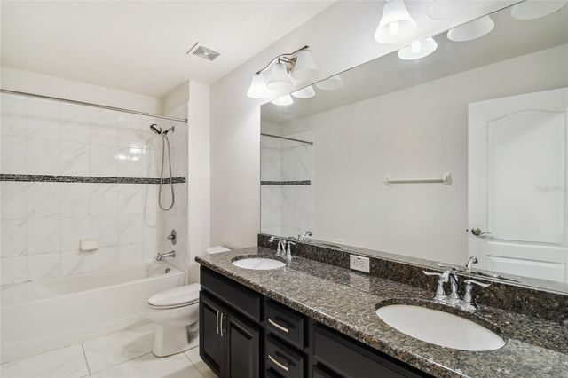 11027 TAHITI ISLE LANE, Tampa, FL 33647