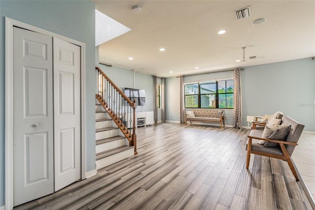 11027 TAHITI ISLE LANE, Tampa, FL 33647
