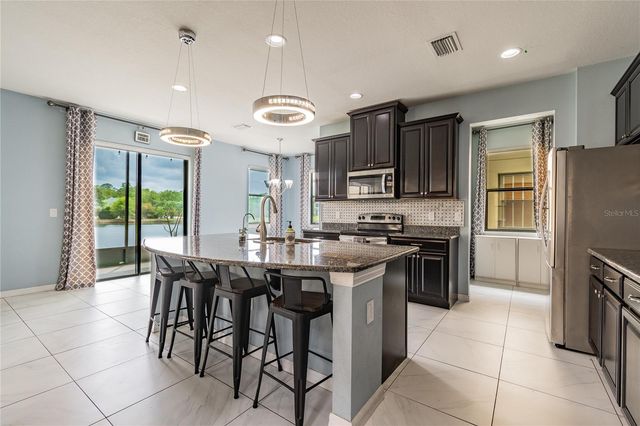 11027 TAHITI ISLE LANE, Tampa, FL 33647
