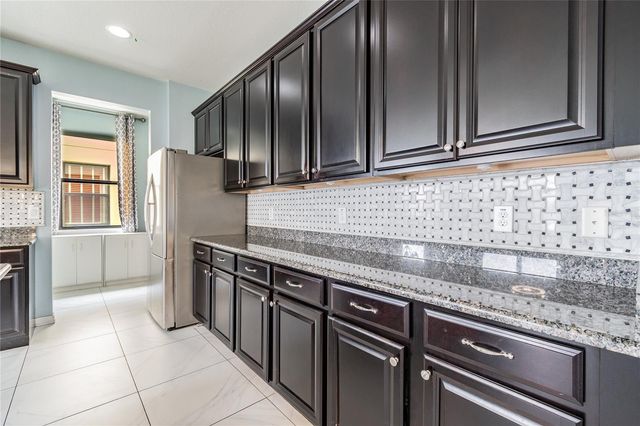 11027 TAHITI ISLE LANE, Tampa, FL 33647