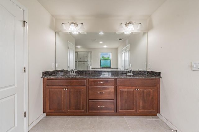 11027 TAHITI ISLE LANE, Tampa, FL 33647