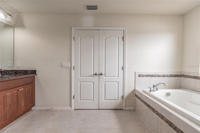11027 TAHITI ISLE LANE, Tampa, FL 33647