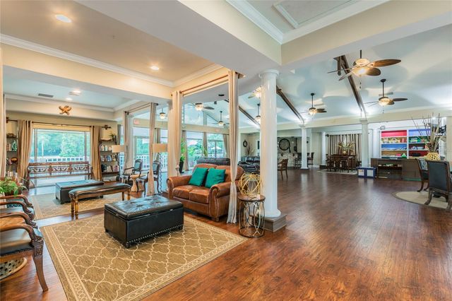 11027 TAHITI ISLE LANE, Tampa, FL 33647