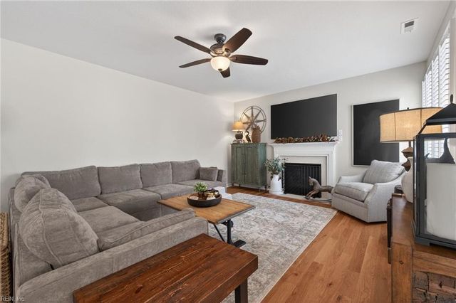 5484 Memorial DR, Virginia Beach, VA 23455