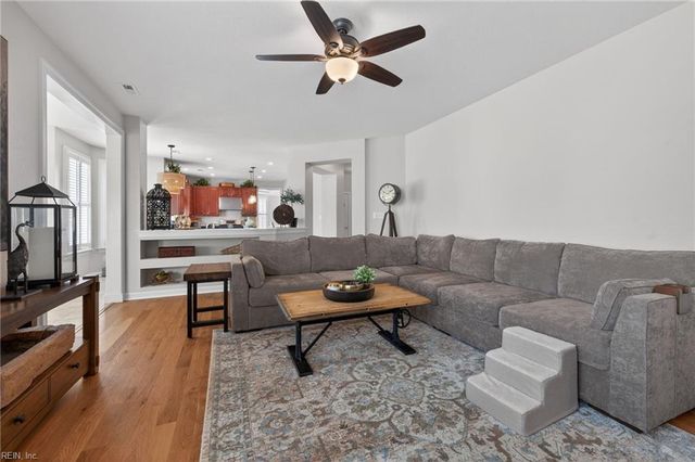 5484 Memorial DR, Virginia Beach, VA 23455