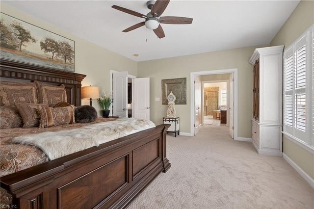 5484 Memorial DR, Virginia Beach, VA 23455