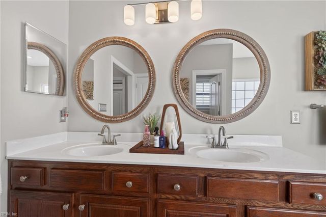 5484 Memorial DR, Virginia Beach, VA 23455