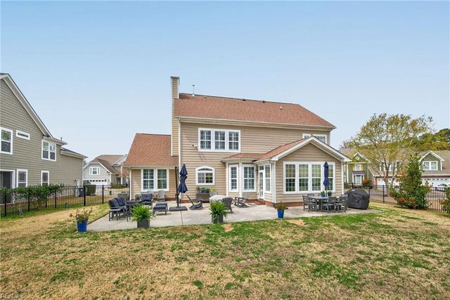 5484 Memorial DR, Virginia Beach, VA 23455