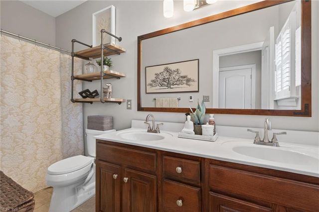 5484 Memorial DR, Virginia Beach, VA 23455