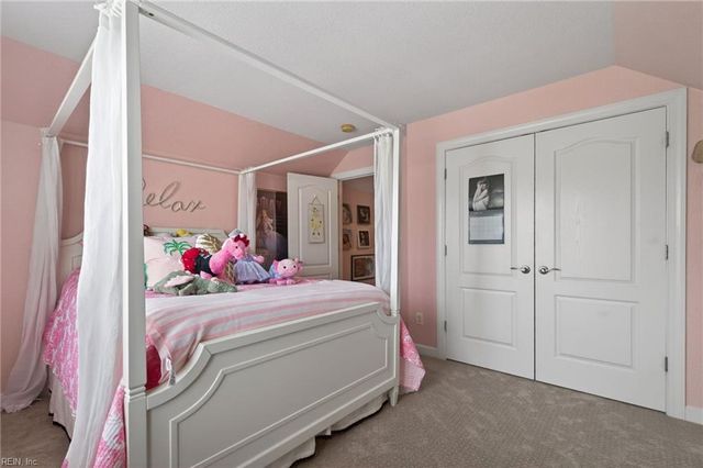 5484 Memorial DR, Virginia Beach, VA 23455