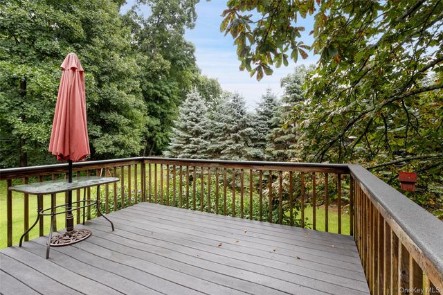 44 Somerset Lane, Putnam Valley, NY 10579