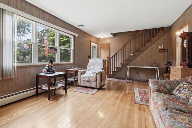 44 Somerset Lane, Putnam Valley, NY 10579