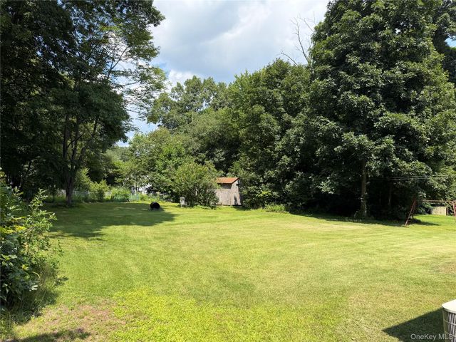 44 Somerset Lane, Putnam Valley, NY 10579
