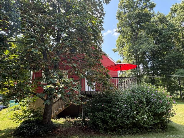 44 Somerset Lane, Putnam Valley, NY 10579