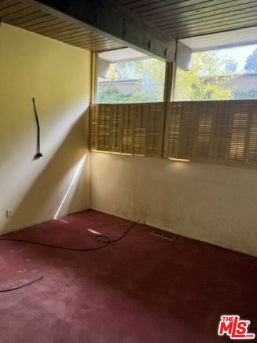 2528 Hutton Drive, Beverly Hills, CA 90210