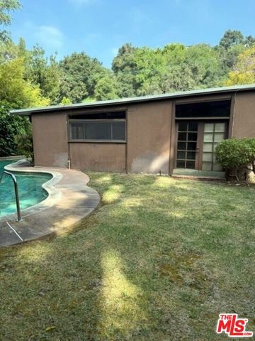 2528 Hutton Drive, Beverly Hills, CA 90210