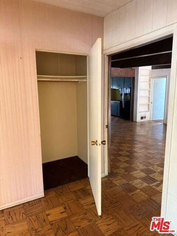 2528 Hutton Drive, Beverly Hills, CA 90210