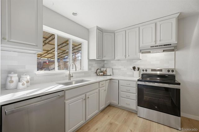 6220 W Arkansas Avenue, Lakewood, CO 80232