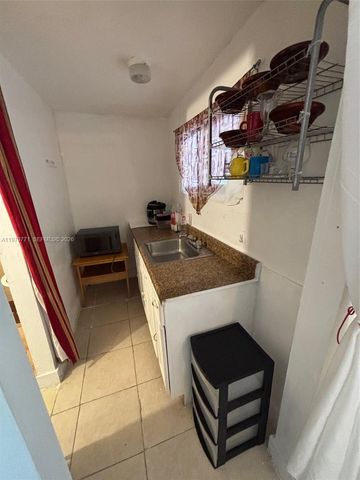 3533 NW 2nd Ter, Miami, FL 33125