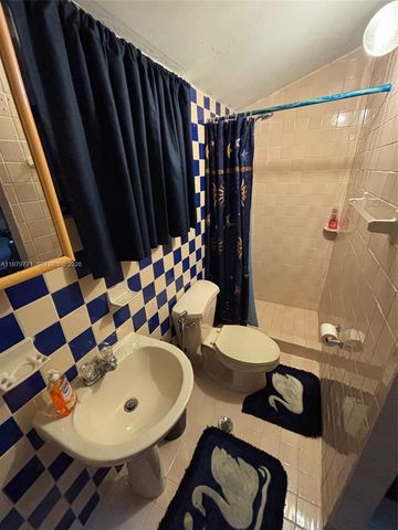 3533 NW 2nd Ter, Miami, FL 33125