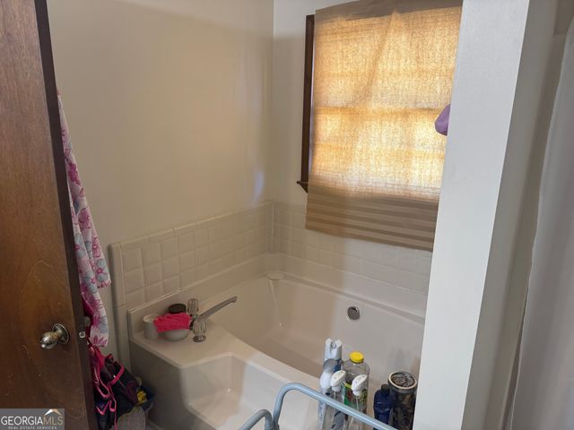 222 Farmbrook Parkway, Stockbridge, GA 30281