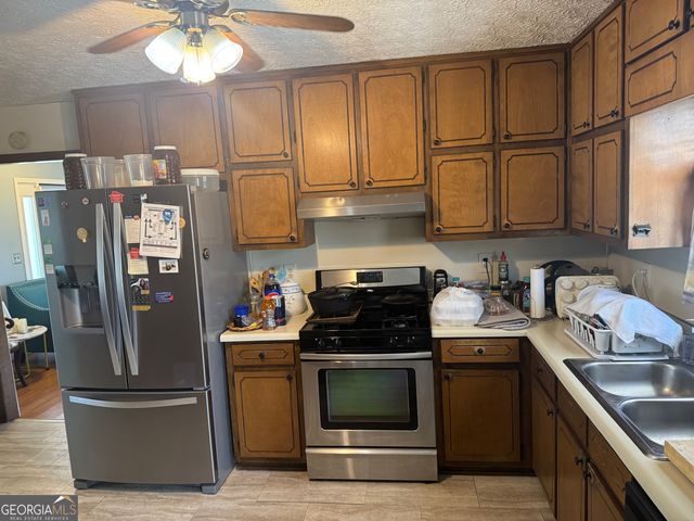 222 Farmbrook Parkway, Stockbridge, GA 30281
