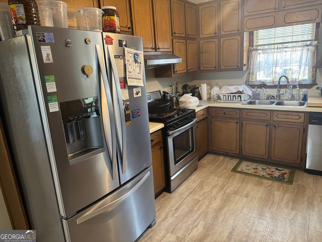 222 Farmbrook Parkway, Stockbridge, GA 30281