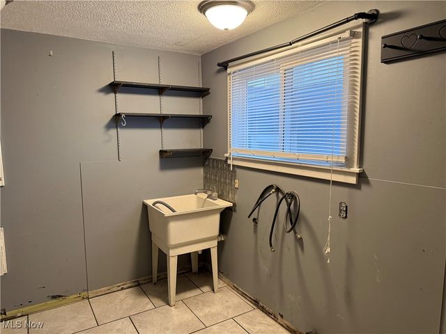 495 Church Street, Amherst, OH 44001