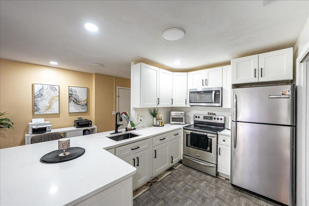 2050 Oleander Boulevard 8202, Fort Pierce, FL 34950