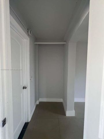 1281 NW 60th St 5, Miami, FL 33142