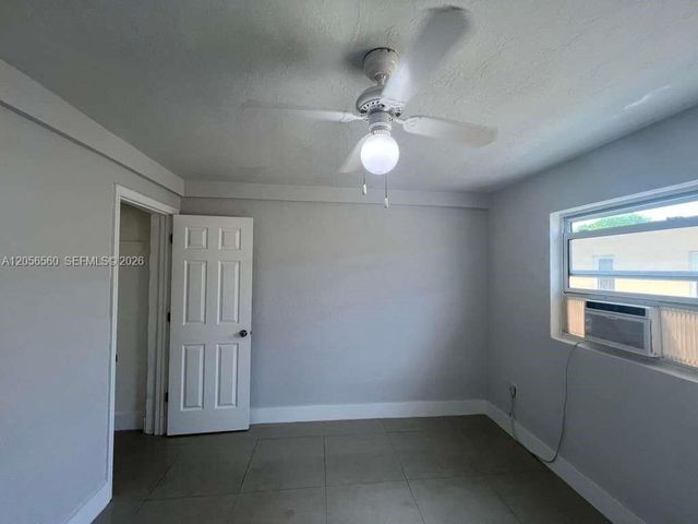 1281 NW 60th St 5, Miami, FL 33142