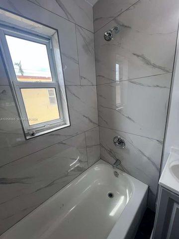 1281 NW 60th St 5, Miami, FL 33142