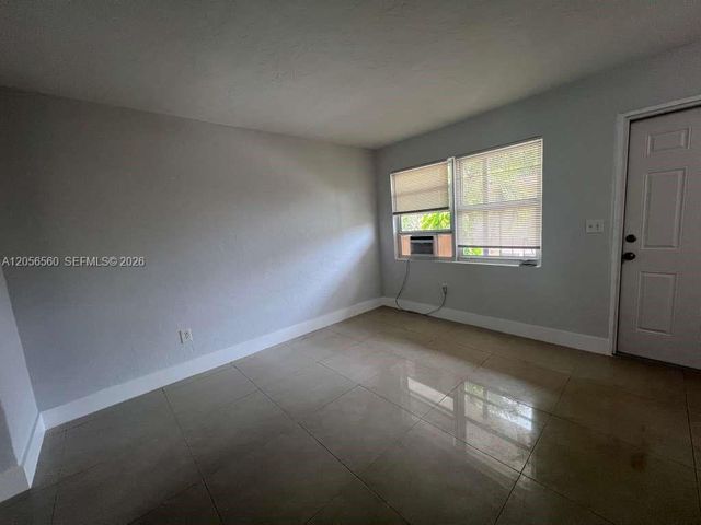 1281 NW 60th St 5, Miami, FL 33142