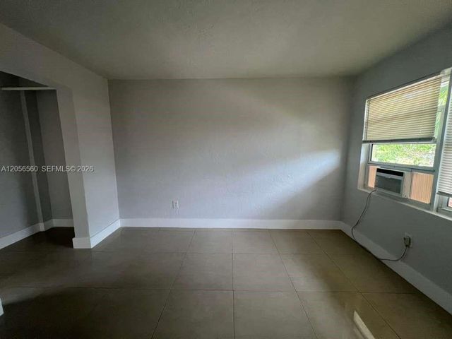 1281 NW 60th St 5, Miami, FL 33142