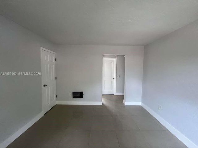 1281 NW 60th St 5, Miami, FL 33142