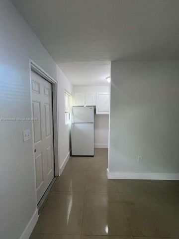 1281 NW 60th St 5, Miami, FL 33142