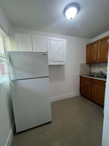 1281 NW 60th St 5, Miami, FL 33142