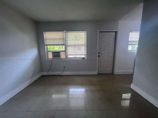 1281 NW 60th St 5, Miami, FL 33142