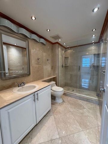 1155 Brickell Bay Dr 1802, Miami, FL 33131