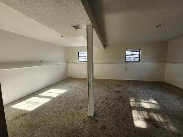 18995 Lowell Avenue, Stilwell, KS 66085