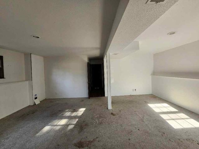 18995 Lowell Avenue, Stilwell, KS 66085